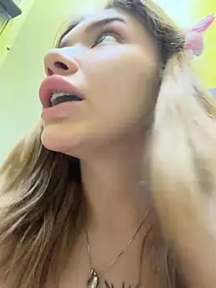 FlashTitsRoyal