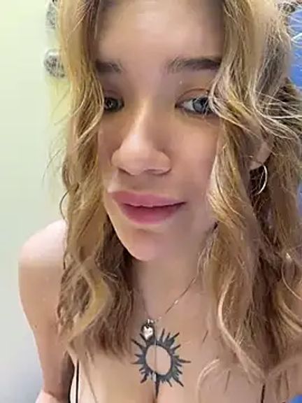 FlashTitsRoyal