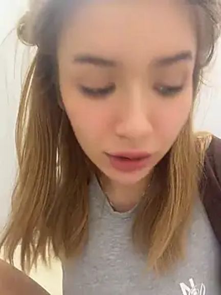 FlashTitsRoyal