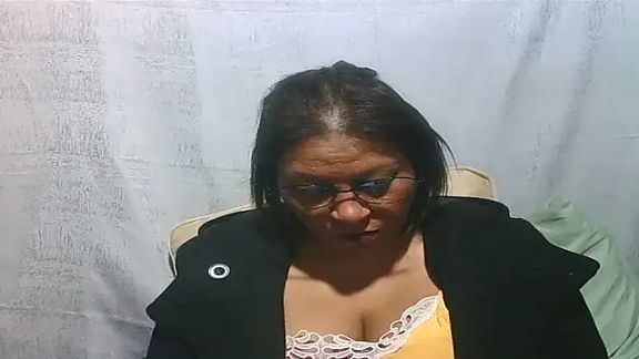 IndianSexyMilf69