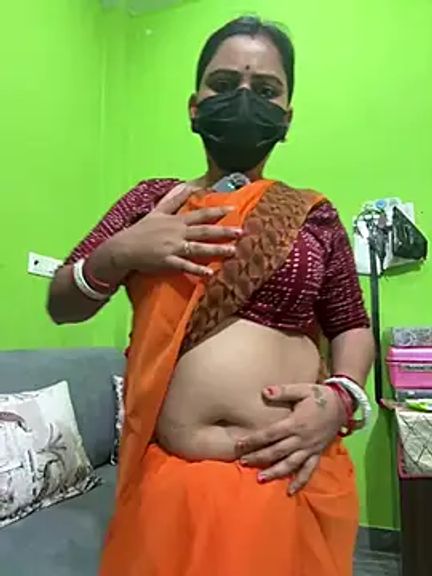 Curvy_shivani