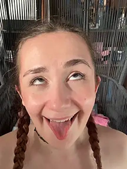 Ana_Delacour