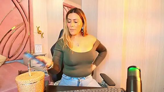 pamelaQenn2