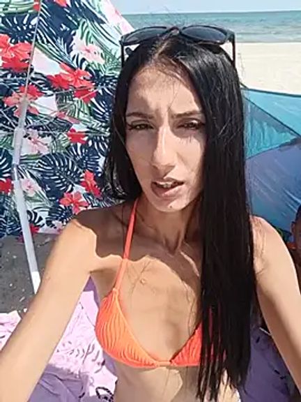 Andreea_Foxx