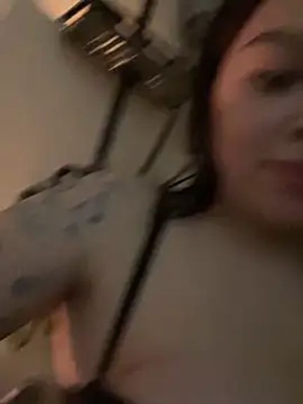 EllyBigTits