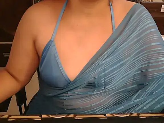 sexy_shanaya_