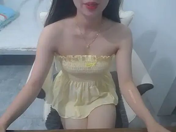 Bella_babyhot