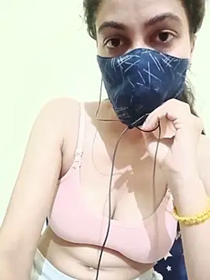 Shaina01