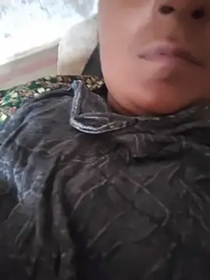 riyana_tai