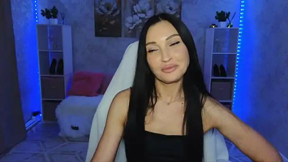 NikoleMills