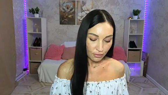 NikoleMills