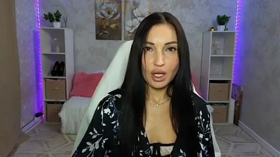 NikoleMills