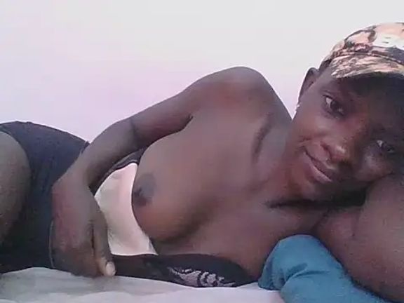 ebonypetite2