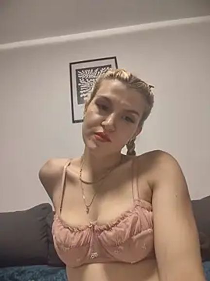 HotBlondie69