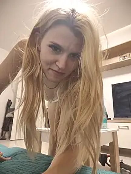 HotBlondie69