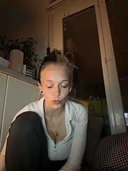 LillyWannaPlay