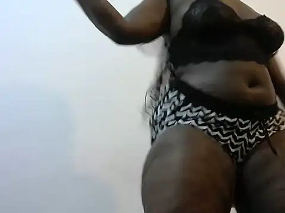Curvy_lizy