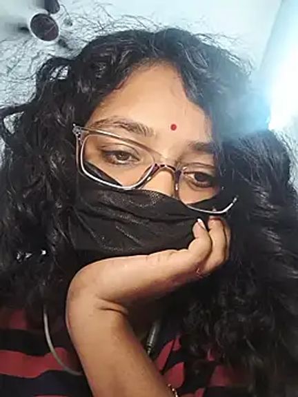 PallaviRathoreLive