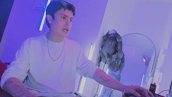 angel_still_
