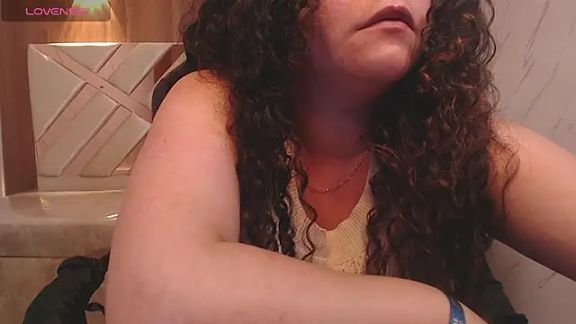 Cony_curly_b