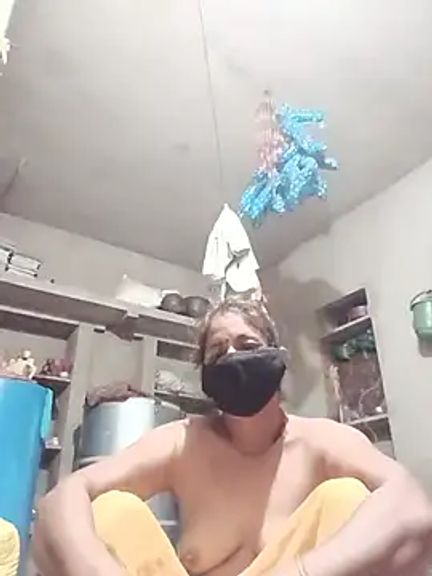monika_sexe