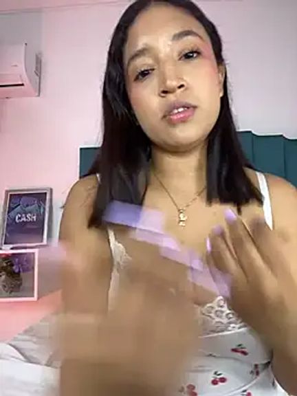 Julieta_Vegaax