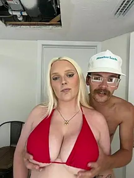 Blondebarbie21