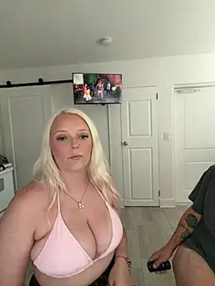 Blondebarbie21