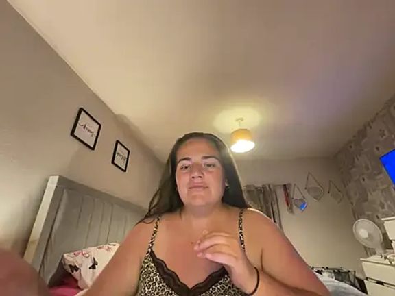 Bustygem_