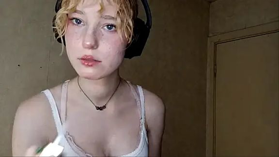 CuteLittleAngel
