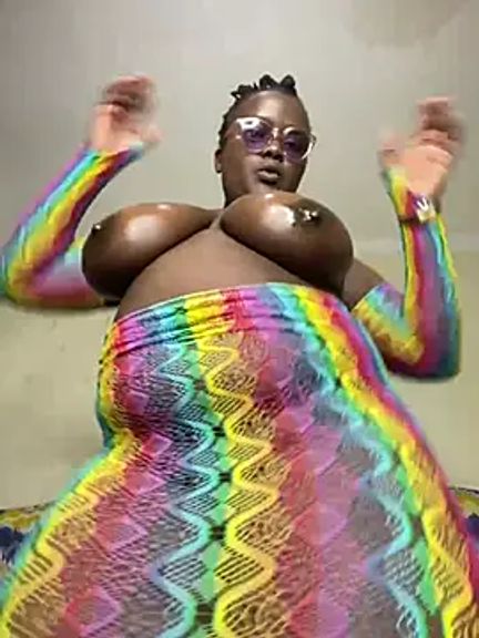 Bustyy_Bitch