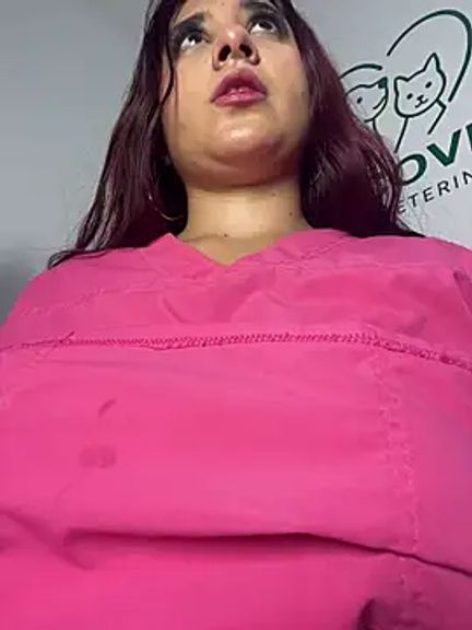 Nahomy_benet