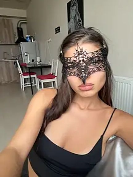 Mia_Cannon