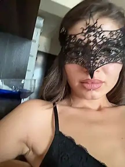 Mia_Cannon