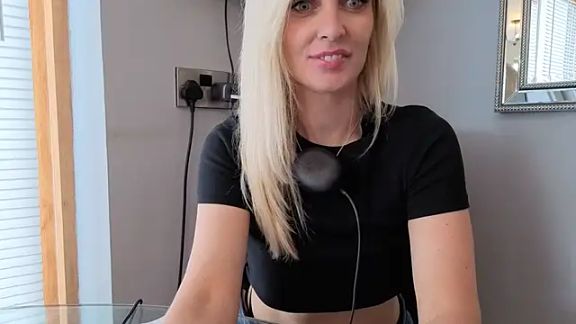 Bonnie_Ryder