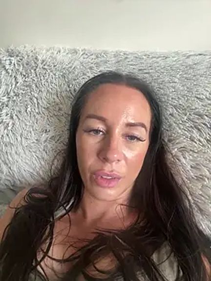 Charming_ScarlettX