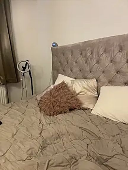 Cindy_Stone_official