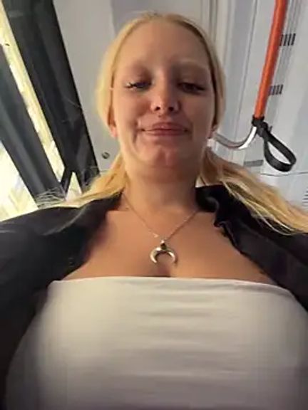 Elfi_InPublic