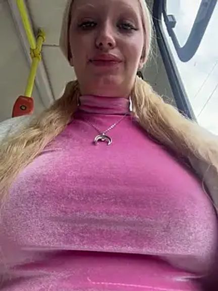 Elfi_InPublic