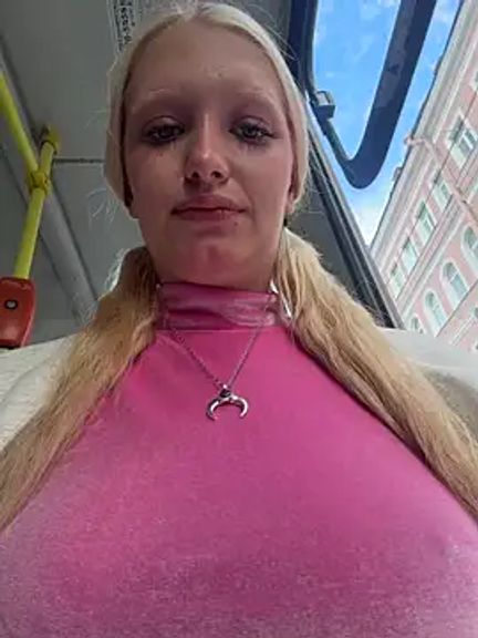 Elfi_InPublic