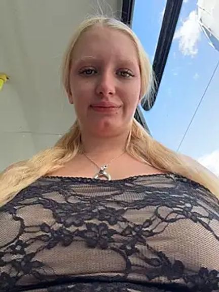Elfi_InPublic