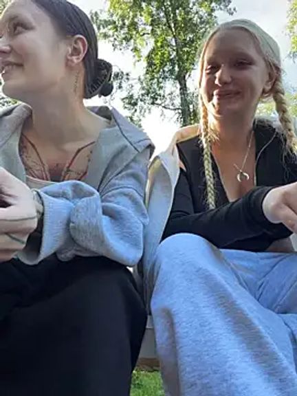 Elfi_InPublic