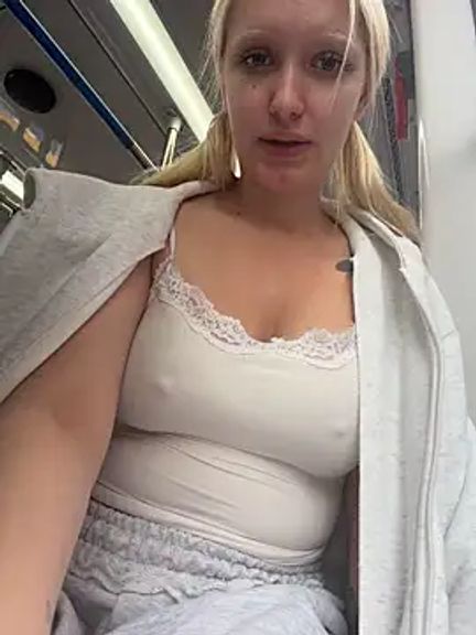 Elfi_InPublic