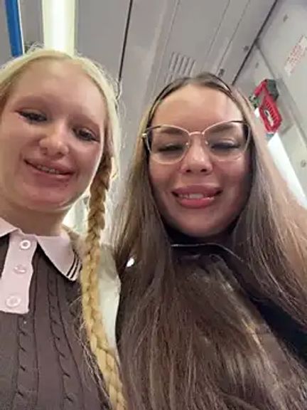 Elfi_InPublic