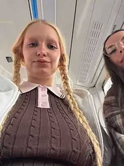 Elfi_InPublic
