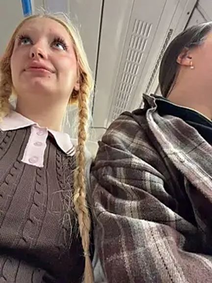Elfi_InPublic