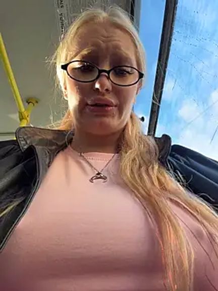 Elfi_InPublic