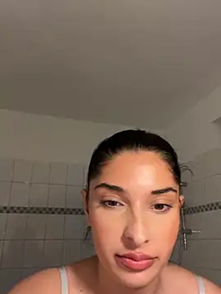 Laura_nx