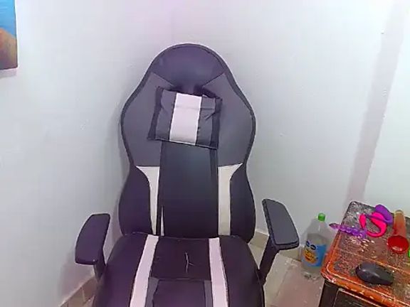 Mia_dirty29