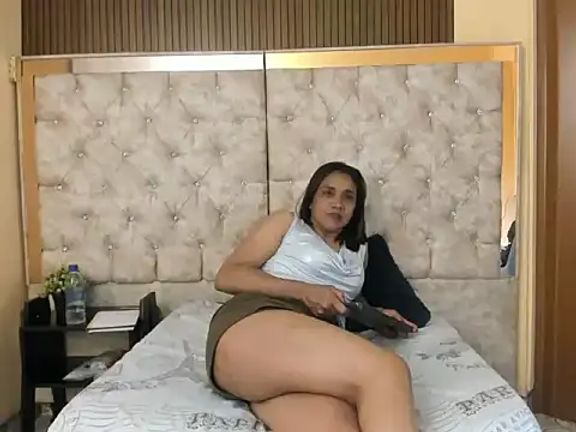 pamela_blonde60857